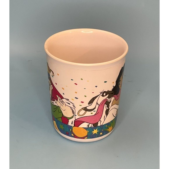 Vintage Rare Hunchback Of Notre Dame Plastic Mug Made in Canada. Size 3.5x4.2.3 - Picture 2 of 10